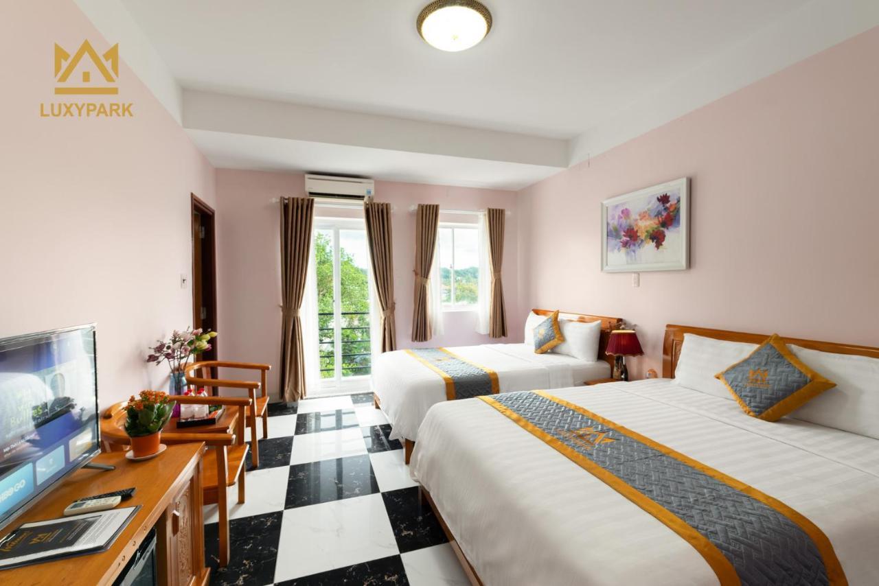 Luxy Park Hotel - Phu Quoc Centre Exterior foto
