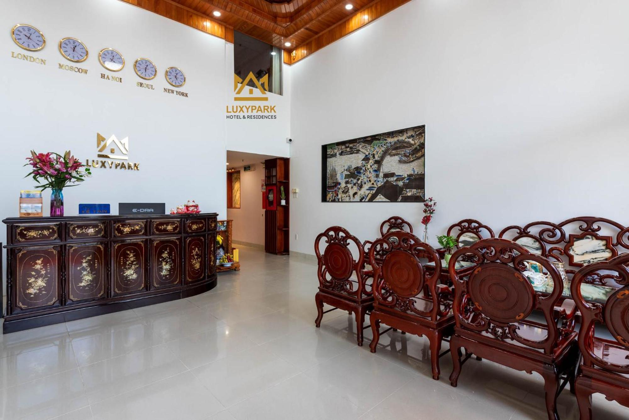 Luxy Park Hotel - Phu Quoc Centre Exterior foto