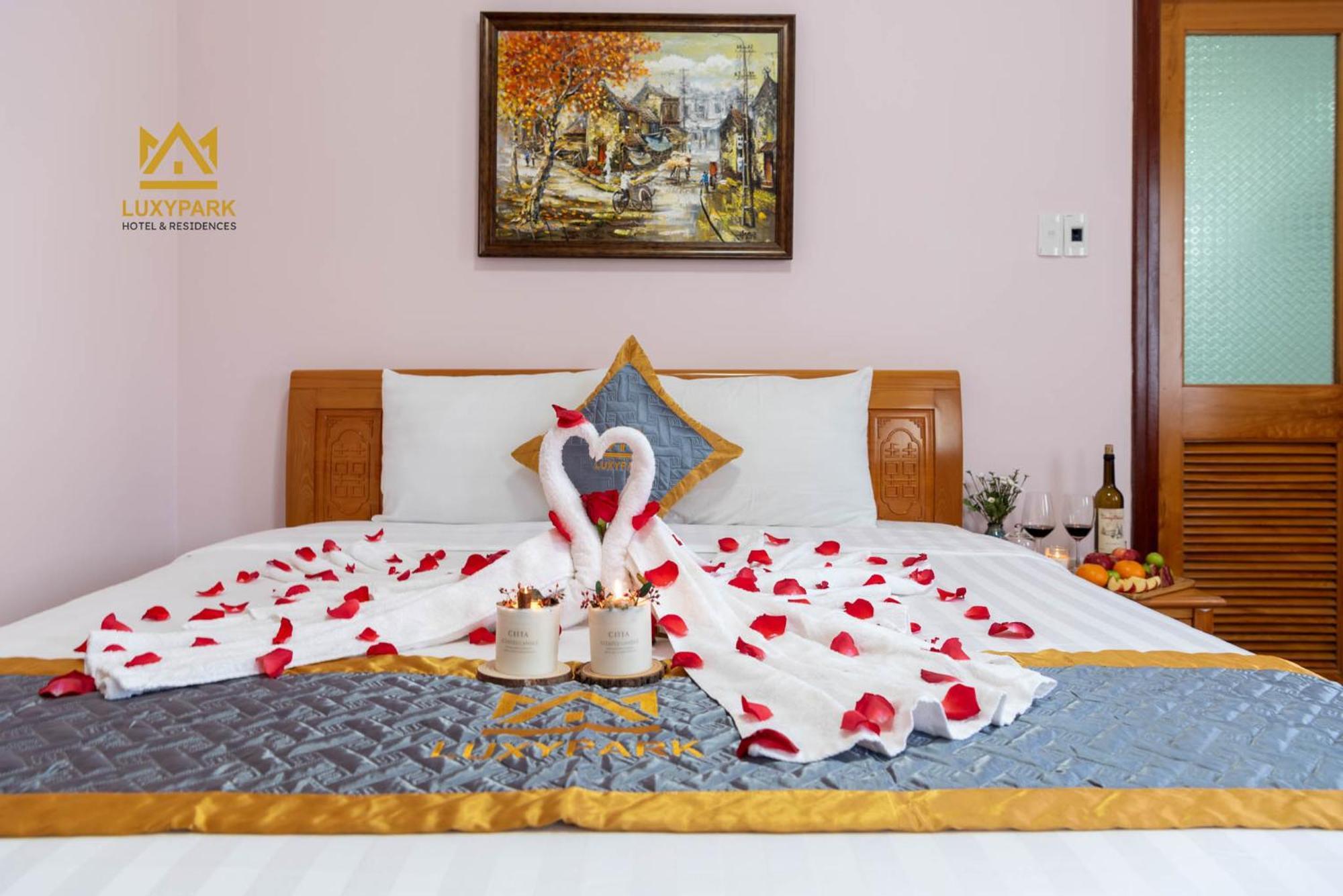 Luxy Park Hotel - Phu Quoc Centre Exterior foto