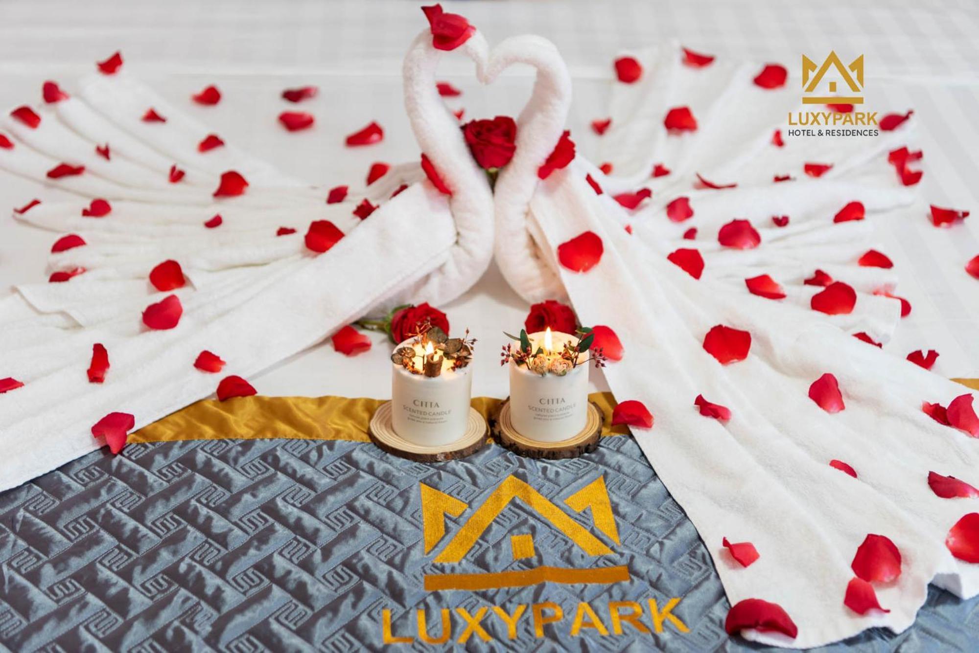 Luxy Park Hotel - Phu Quoc Centre Exterior foto